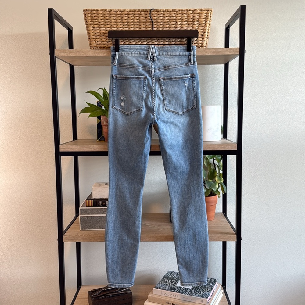 Good American Good Legs Mid-Rise Skinny Ankle Jeans, 4 / 27 - Picture 4 of 8
